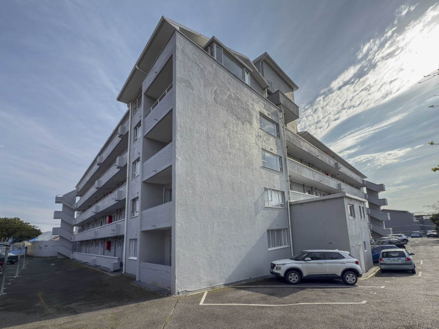 2 Bedroom Property for Sale in Woodstock Western Cape
